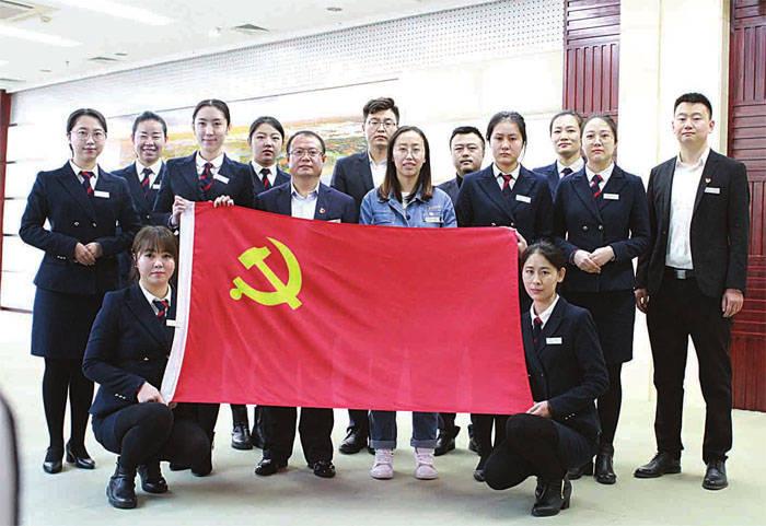 TVB视后上网台节目拍短剧,合作对象零演技,粉丝为偶像打抱不平